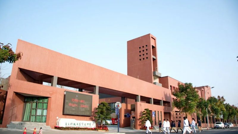 电子代工行业：2025年十大品牌盘点与趋势分析